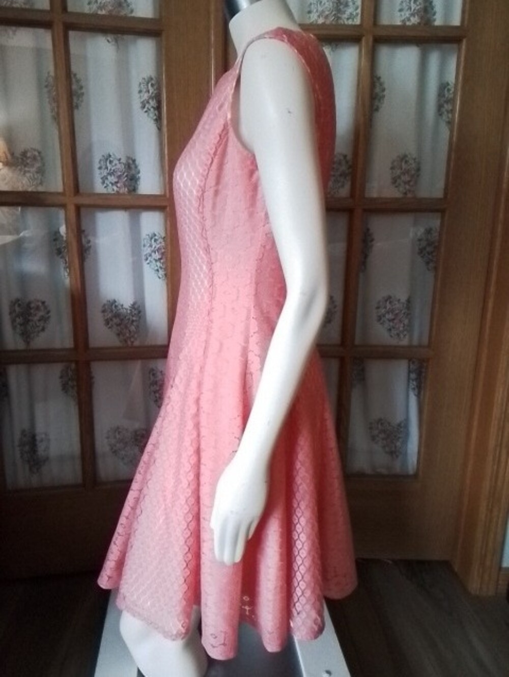 Danny & Nicole Coral Peach Lined Textured Sleeveless Fit + Flare Dress, Size 10.